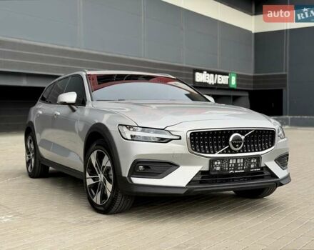 Сірий Вольво V60 Cross Country, об'ємом двигуна 1.97 л та пробігом 12 тис. км за 39900 $, фото 16 на Automoto.ua
