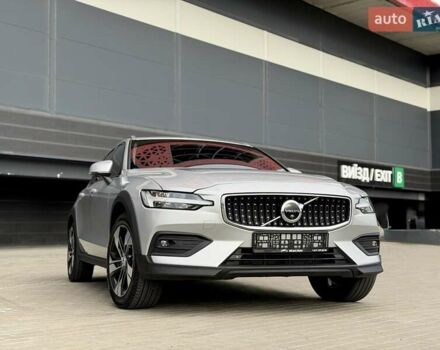 Сірий Вольво V60 Cross Country, об'ємом двигуна 1.97 л та пробігом 12 тис. км за 39900 $, фото 20 на Automoto.ua