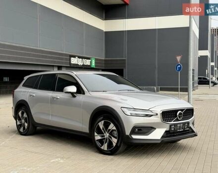 Сірий Вольво V60 Cross Country, об'ємом двигуна 1.97 л та пробігом 12 тис. км за 39900 $, фото 13 на Automoto.ua