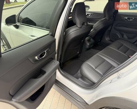 Сірий Вольво V60 Cross Country, об'ємом двигуна 1.97 л та пробігом 12 тис. км за 39900 $, фото 50 на Automoto.ua