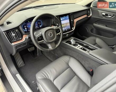 Сірий Вольво V60 Cross Country, об'ємом двигуна 1.97 л та пробігом 12 тис. км за 39900 $, фото 42 на Automoto.ua