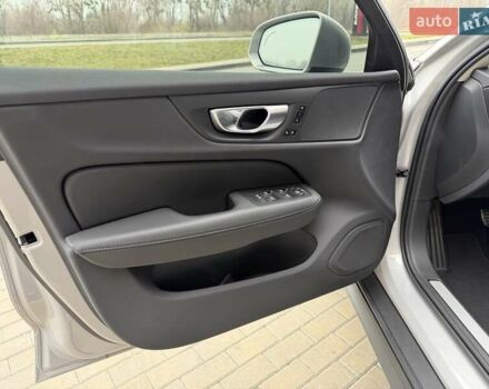 Сірий Вольво V60 Cross Country, об'ємом двигуна 1.97 л та пробігом 12 тис. км за 39900 $, фото 33 на Automoto.ua