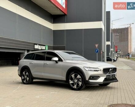 Сірий Вольво V60 Cross Country, об'ємом двигуна 1.97 л та пробігом 12 тис. км за 39900 $, фото 17 на Automoto.ua