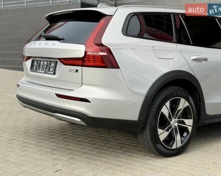 Сірий Вольво V60 Cross Country, об'ємом двигуна 1.97 л та пробігом 12 тис. км за 39900 $, фото 29 на Automoto.ua