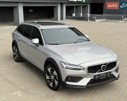 Сірий Вольво V60 Cross Country, об'ємом двигуна 1.97 л та пробігом 12 тис. км за 39900 $, фото 19 на Automoto.ua