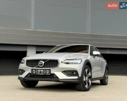 Сірий Вольво V60 Cross Country, об'ємом двигуна 1.97 л та пробігом 12 тис. км за 39900 $, фото 7 на Automoto.ua