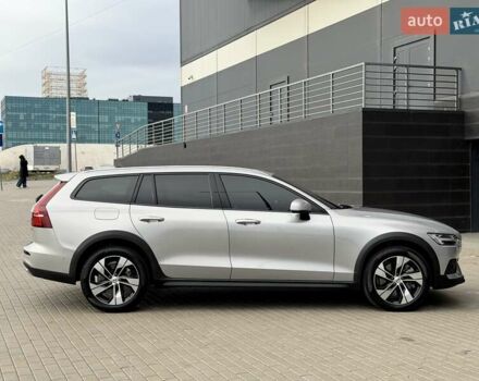 Сірий Вольво V60 Cross Country, об'ємом двигуна 1.97 л та пробігом 12 тис. км за 39900 $, фото 24 на Automoto.ua