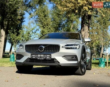 Серый Вольво V60 Cross Country, объемом двигателя 1.97 л и пробегом 11 тыс. км за 43500 $, фото 23 на Automoto.ua