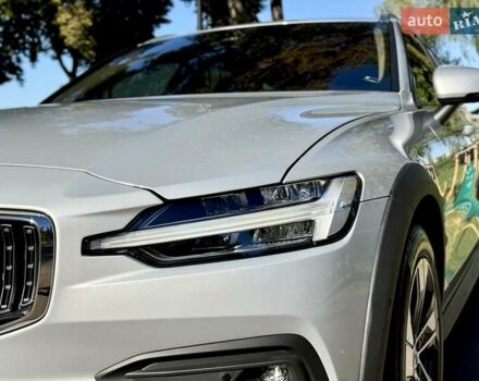 Серый Вольво V60 Cross Country, объемом двигателя 1.97 л и пробегом 11 тыс. км за 43500 $, фото 8 на Automoto.ua