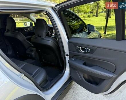 Серый Вольво V60 Cross Country, объемом двигателя 1.97 л и пробегом 11 тыс. км за 43500 $, фото 75 на Automoto.ua