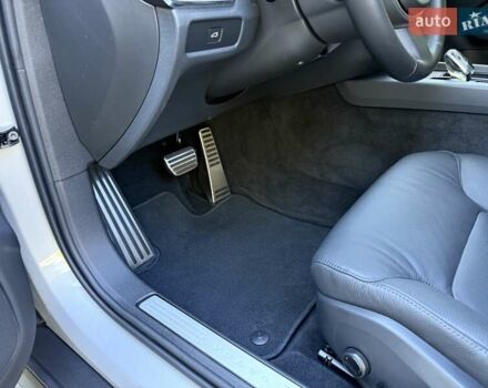 Серый Вольво V60 Cross Country, объемом двигателя 1.97 л и пробегом 11 тыс. км за 43500 $, фото 54 на Automoto.ua