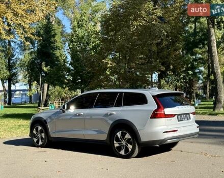 Серый Вольво V60 Cross Country, объемом двигателя 1.97 л и пробегом 11 тыс. км за 43500 $, фото 13 на Automoto.ua