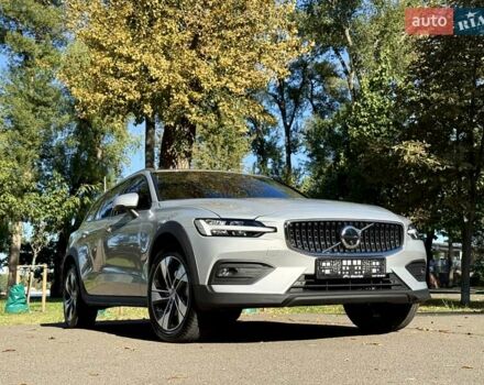 Серый Вольво V60 Cross Country, объемом двигателя 1.97 л и пробегом 11 тыс. км за 43500 $, фото 16 на Automoto.ua