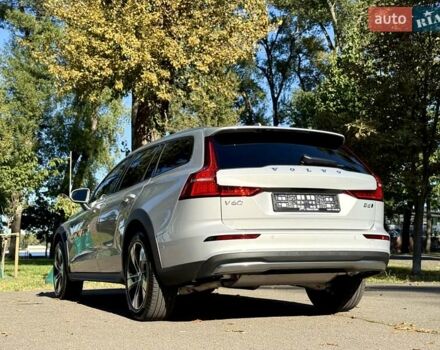 Серый Вольво V60 Cross Country, объемом двигателя 1.97 л и пробегом 11 тыс. км за 43500 $, фото 42 на Automoto.ua