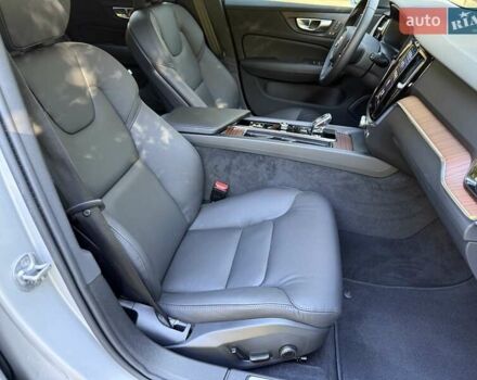 Серый Вольво V60 Cross Country, объемом двигателя 1.97 л и пробегом 11 тыс. км за 43500 $, фото 78 на Automoto.ua