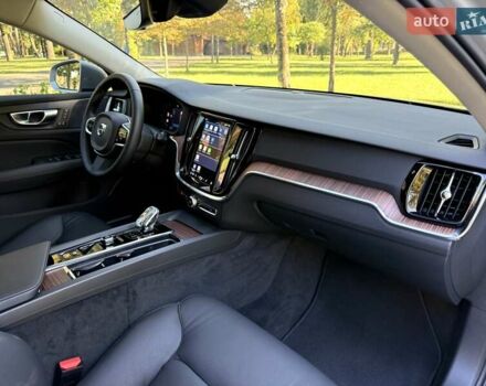 Серый Вольво V60 Cross Country, объемом двигателя 1.97 л и пробегом 11 тыс. км за 43500 $, фото 77 на Automoto.ua