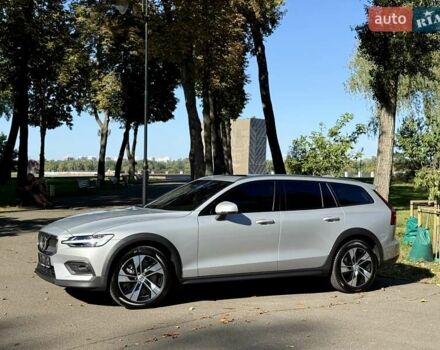 Серый Вольво V60 Cross Country, объемом двигателя 1.97 л и пробегом 11 тыс. км за 43500 $, фото 20 на Automoto.ua