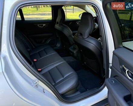 Серый Вольво V60 Cross Country, объемом двигателя 1.97 л и пробегом 11 тыс. км за 43500 $, фото 70 на Automoto.ua