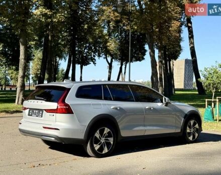 Серый Вольво V60 Cross Country, объемом двигателя 1.97 л и пробегом 11 тыс. км за 43500 $, фото 12 на Automoto.ua