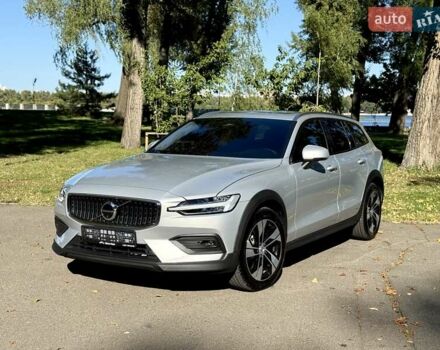Серый Вольво V60 Cross Country, объемом двигателя 1.97 л и пробегом 11 тыс. км за 43500 $, фото 21 на Automoto.ua