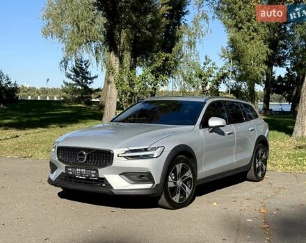 Серый Вольво V60 Cross Country, объемом двигателя 1.97 л и пробегом 11 тыс. км за 43500 $, фото 18 на Automoto.ua