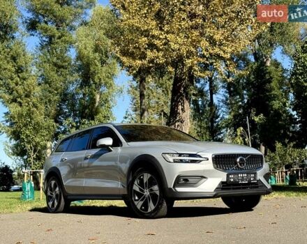 Серый Вольво V60 Cross Country, объемом двигателя 1.97 л и пробегом 11 тыс. км за 43500 $, фото 32 на Automoto.ua
