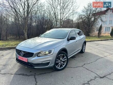Вольво V60 Cross Country 2016 в Калуше на Automoto.ua Серый Вольво V60 Cross Country, объемом двигателя 2 л и пробегом 262 тыс. км за 15950 $, фото 1 на Automoto.ua