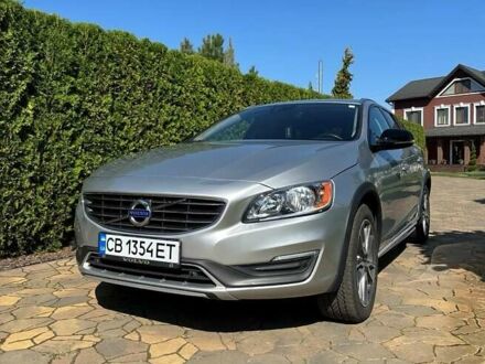 Сірий Вольво V60 Cross Country, об'ємом двигуна 2.5 л та пробігом 146 тис. км за 17900 $, фото 1 на Automoto.ua