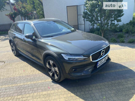 Серый Вольво V60 Cross Country, объемом двигателя 2 л и пробегом 273 тыс. км за 29950 $, фото 1 на Automoto.ua