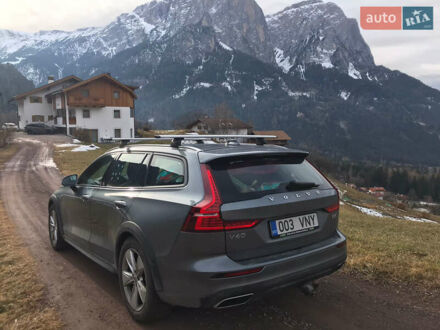 Вольво V60 Cross Country 2020 в Казатине на Automoto.ua Серый Вольво V60 Cross Country, объемом двигателя 1.97 л и пробегом 320 тыс. км за 28500 $, фото 1 на Automoto.ua