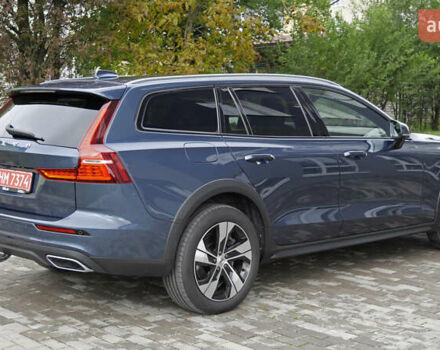 Синий Вольво V60 Cross Country, объемом двигателя 1.97 л и пробегом 190 тыс. км за 32800 $, фото 23 на Automoto.ua