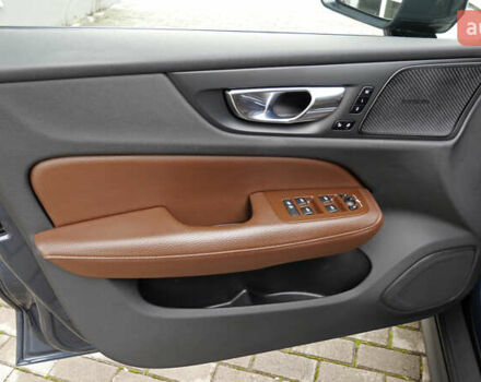 Синий Вольво V60 Cross Country, объемом двигателя 1.97 л и пробегом 190 тыс. км за 32800 $, фото 25 на Automoto.ua