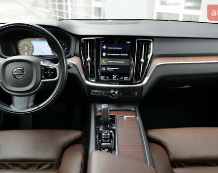 Синий Вольво V60 Cross Country, объемом двигателя 1.97 л и пробегом 190 тыс. км за 32800 $, фото 32 на Automoto.ua