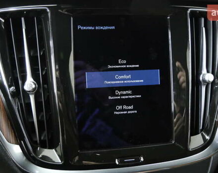 Синий Вольво V60 Cross Country, объемом двигателя 1.97 л и пробегом 190 тыс. км за 32800 $, фото 49 на Automoto.ua