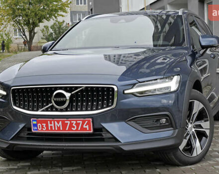 Синий Вольво V60 Cross Country, объемом двигателя 1.97 л и пробегом 190 тыс. км за 32800 $, фото 1 на Automoto.ua