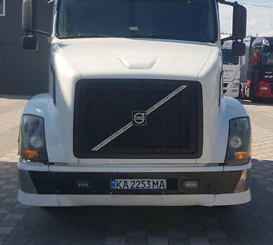 Вольво VNL 630, объемом двигателя 0 л и пробегом 980 тыс. км за 13600 $, фото 1 на Automoto.ua