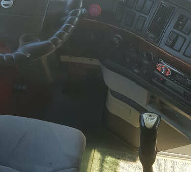 Вольво VNL 630, объемом двигателя 0 л и пробегом 980 тыс. км за 13600 $, фото 32 на Automoto.ua