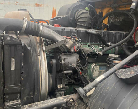 Желтый Вольво VNL 660, объемом двигателя 12.1 л и пробегом 1000 тыс. км за 25500 $, фото 7 на Automoto.ua