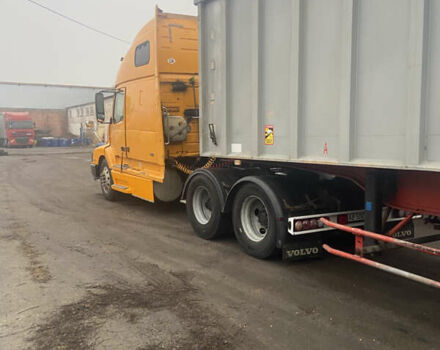 Желтый Вольво VNL 660, объемом двигателя 12.1 л и пробегом 1000 тыс. км за 25500 $, фото 30 на Automoto.ua