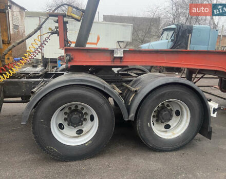 Желтый Вольво VNL 660, объемом двигателя 12.1 л и пробегом 1000 тыс. км за 25500 $, фото 22 на Automoto.ua