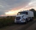 Белый Вольво VNL 670, объемом двигателя 12.1 л и пробегом 950 тыс. км за 19000 $, фото 1 на Automoto.ua