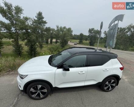 Белый Вольво XC40 Recharge, объемом двигателя 0 л и пробегом 29 тыс. км за 33000 $, фото 3 на Automoto.ua