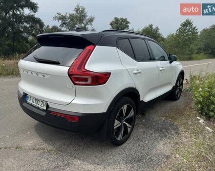 Белый Вольво XC40 Recharge, объемом двигателя 0 л и пробегом 29 тыс. км за 33000 $, фото 9 на Automoto.ua