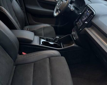 Білий Вольво XC40 Recharge, об'ємом двигуна 0 л та пробігом 22 тис. км за 26700 $, фото 12 на Automoto.ua
