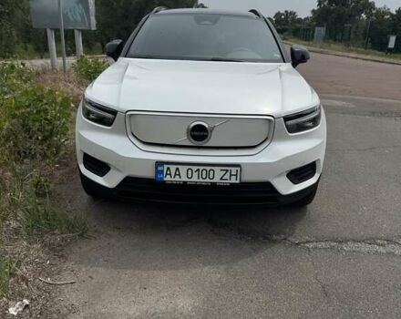 Белый Вольво XC40 Recharge, объемом двигателя 0 л и пробегом 29 тыс. км за 33000 $, фото 1 на Automoto.ua