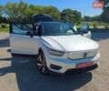 Белый Вольво XC40 Recharge, объемом двигателя 0 л и пробегом 40 тыс. км за 26500 $, фото 1 на Automoto.ua