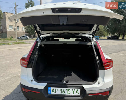 Белый Вольво XC40 Recharge, объемом двигателя 0 л и пробегом 27 тыс. км за 32000 $, фото 5 на Automoto.ua