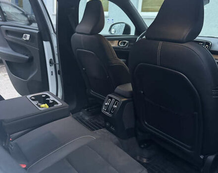 Білий Вольво XC40 Recharge, об'ємом двигуна 0 л та пробігом 82 тис. км за 28500 $, фото 18 на Automoto.ua