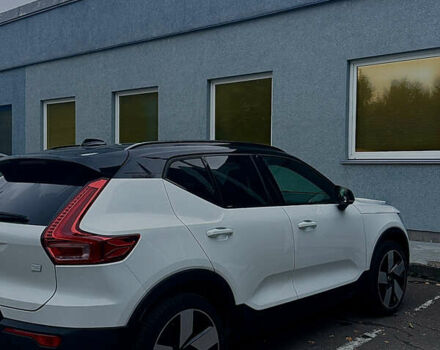 Білий Вольво XC40 Recharge, об'ємом двигуна 0 л та пробігом 82 тис. км за 28500 $, фото 4 на Automoto.ua