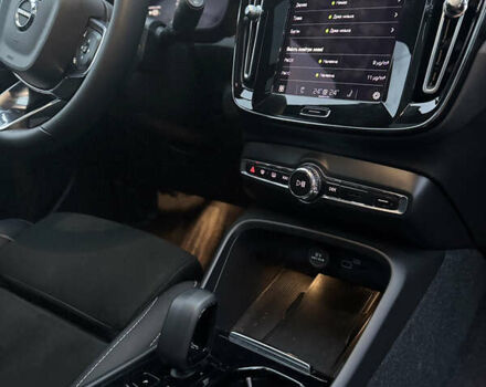 Білий Вольво XC40 Recharge, об'ємом двигуна 0 л та пробігом 82 тис. км за 28500 $, фото 13 на Automoto.ua